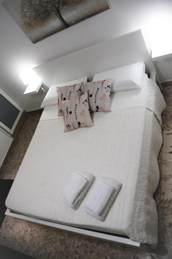 Enry'S House Apartment Bari Luaran gambar