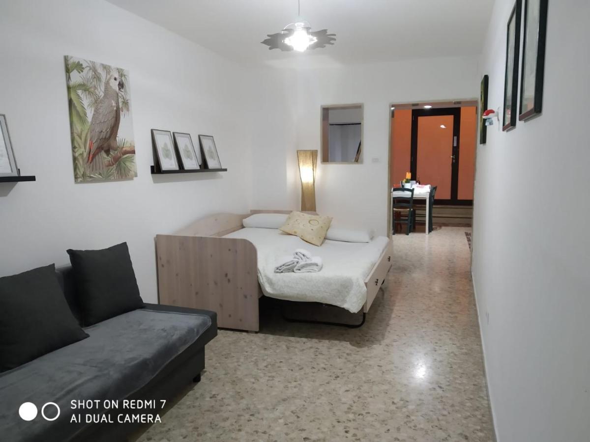 Enry'S House Apartment Bari Luaran gambar